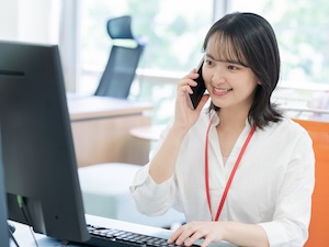 株式会社スラッグ 事務スタッフ／業界未経験歓迎／年休120日～／月給25万円～