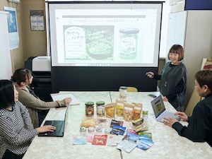 株式会社ハッピーカンパニー 一般事務／残業月15h程度／賞与年2回／住宅手当あり