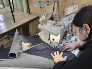 有限会社アパレルナンバ ハイブランドも手がける縫製職／未経験歓迎／残業ほとんどなし