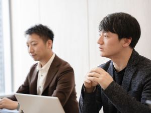 株式会社Ｓｋｙｆａｌｌ リサーチ営業／フレックスタイム制／年休120日～／転勤なし