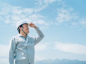 株式会社美和総建 月給35万円～／舗装の施工管理スタッフ／年休120日／転勤無