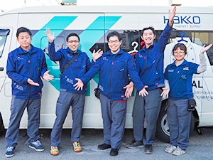 株式会社 白興　川口工場 未経験・月給30万円～スタート！完週休2／ハイエース／配送