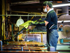 サンケン工業株式会社 金属加工スタッフ／未経験歓迎／年休125日／賞与年2回