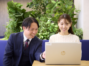 株式会社ビートレーディング 事務職／未経験歓迎／キャリアUP実現／昨年賞与平均5カ月分