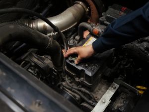 国際建機産業株式会社 建設機械の整備スタッフ／未経験歓迎／賞与2.5～4カ月分