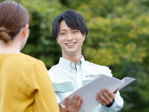 エネリア東部株式会社(静岡ガスグループ) 地域のインフラを支えるルート営業／未経験歓迎／土日祝休み