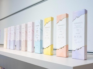 ＰＩＡ株式会社 カラコンの商品企画／年収700万円可／髪色服装自由／副業OK