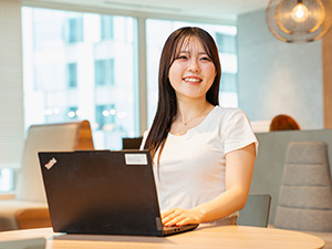 株式会社セレス【プライム市場】 WEBサービスのサポート事務／年休129日／フレックス