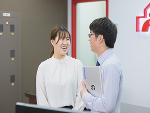 株式会社スクールＴＯＭＡＳ(リソーグループ) 学校内個別指導塾の総合職／年休125日前後／月給30万円以上