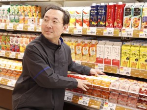 株式会社ヤオコー 店長のサポート職／50代以上活躍中／お昼から出勤／手当充実