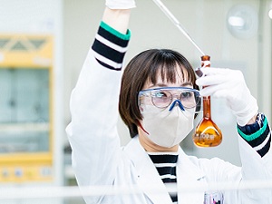 シオノギファーマ株式会社(SHIONOGIグループ) 品質保証・品質管理／未経験歓迎／年休128日／プライム上場G