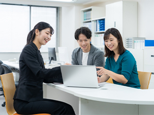 株式会社メンテック 法人への保険営業／年間休日125日／土日祝休み／残業ほぼなし