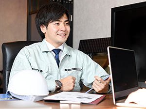 株式会社コントラフト(NareruGroup) 事務系サポート／月収例40万円／土日祝休／未経験歓迎／x21