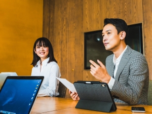 ＪＤ．ｃｏｍ京東日本株式会社 物流サービスの提案営業（管理職）／月給50万円以上／土日祝休