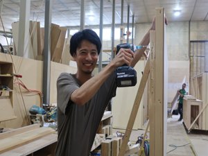 株式会社角川大映スタジオ(株式会社KADOKAWA100%出資) 映像業界の大道具／未経験歓迎／年休124日／フレックス制