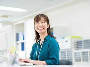 ランスタッド株式会社 保険会社の事務職／年休120日～／未経験OK／月給25万円～