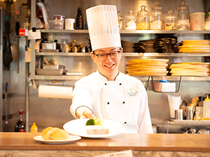 株式会社はとバス レストランの調理スタッフ／転勤なし／想定年収420万円以上