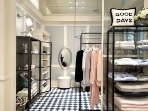 株式会社フラットビー 経理・事務／未経験歓迎／服装・髪型自由／残業月20時間未満