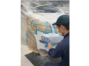 株式会社ディーオーエス 車の鈑金塗装／土日祝休／年休125日／年収510万円以上