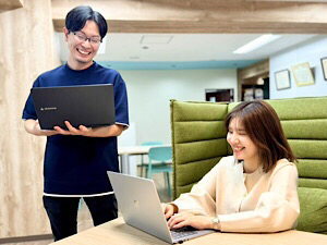 株式会社ユニシアホールディングス【スタンダード市場】 情報システム／経験者優遇／土日祝休／ほぼ定時退社／賞与年2回