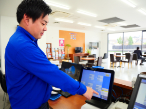 タイガー石油株式会社 ENEOS店舗スタッフ／セルフ式／未経験歓迎／夜勤なし