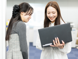 株式会社リロケーション・インターナショナル(リログループ) 総合事務（海外出張の手配サポート）／年休120日／土日祝休可