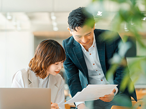 株式会社トラスト(VTホールディングスグループ) 国産中古車の貿易事務／未経験歓迎／フレックス／英語を活かせる