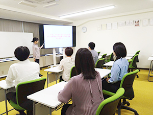 株式会社PMC 養成講習の講師／未経験歓迎／土日祝休み／原則定時退社／転勤無