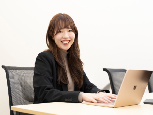 株式会社ＨＵＲＥ　Ｄｅｓｉｇｎ（フーレデザイン） 秘書／未経験歓迎／年休実質134日／土日祝休／基本残業なし