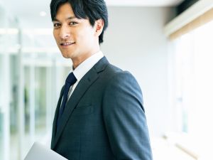 株式会社ＡＩＳＴ　Ｓｏｌｕｔｉｏｎｓ(国立研究開発法人産業技術総合研究所100％出資) 社内SE／年収420万円～／年休123日／在宅一部可／転勤無