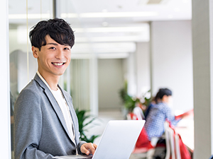 テー・ピー・エスサービス株式会社 黒字＆高定着率！スキルアップできる経理職／残業月10h程度