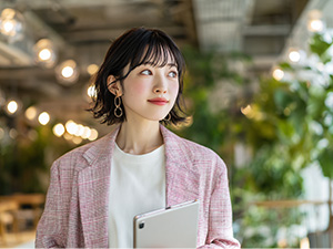 株式会社エヌジェーシー サービス企画職／未経験歓迎／年休123日／月給30万円以上