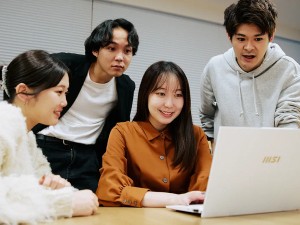 ソルー株式会社 人事担当／未経験歓迎／月給26万円～／20代活躍中
