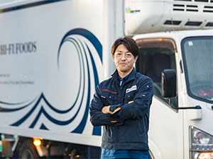 株式会社ハイファイフーズ 食品の配送スタッフ／月給37万円～／年休128日／直行直帰可