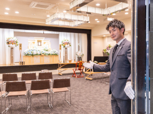 株式会社日本セレモニー セレモニープランナー／原則土日祝休み／残業少なめ／未経験歓迎