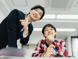 株式会社ワオ・コーポレーション スクールマネージャー／広島・岡山限定／年休実質120日