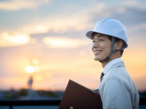 ＡＬＬ　ＩＮ株式会社 太陽光設備などの施工管理／学歴・経験一切不問／完全週休2日制