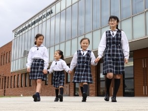 学校法人名進研学園（名進研ホールディングスグループ） 小学校の事務／未経験歓迎／年4回長期連休／残業月10h以内
