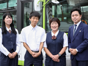 国際興業株式会社 バス運転士／平均年収600万円／年休120日以上／社員寮あり