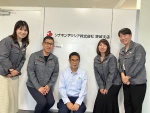 シナネンアクシア株式会社(シナネンホールディングスグループ) 従業員管理／未経験歓迎／月給最大36万円／年休124日