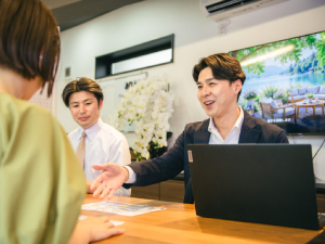 アイシン不動産販売株式会社 完全反響の不動産営業／インセンティブあり／完休2日／地域密着