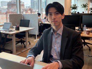 ブルースカイアセットマネジメント株式会社 ファンド事務／丸の内勤務／年休120日以上／フレックスタイム