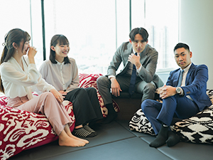 株式会社Ｒ．ｃｏｎｎｅｃｔ 経理／未経験歓迎・経験者優遇／月給45万円可／月平均残業0h
