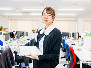 株式会社サンワード 事務／未経験歓迎／年休127日／基本定時退社／土日祝休み