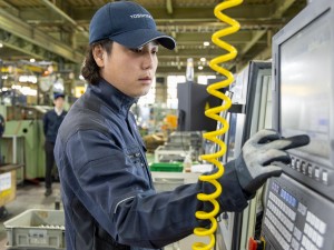 株式会社ヨシタケ【スタンダード市場】 製造スタッフ／年休123日／賞与4・7カ月分／定時退社可能