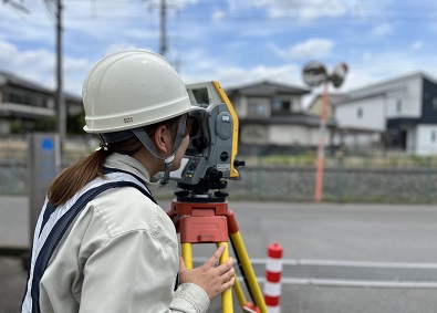 株式会社レック 測量スタッフ／未経験歓迎／基本土日祝休（年休120日）