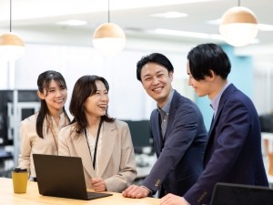 株式会社ＴＯＲＩＳＴ 総合職（営業・事務・人事）／年休125日／完休二日／転勤なし