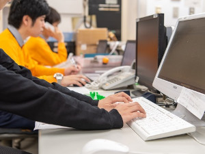 ジェイロジスティクス株式会社(福山通運の100%子会社) 事務／未経験歓迎／10月OPENの新拠点で活躍／面接1回