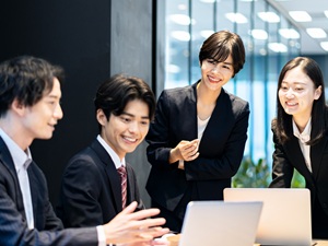株式会社フジクラ【プライム市場】 経理オープンポジション／リモート可／賞与6カ月／年休121日
