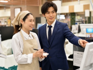 株式会社ベルーフ 商業施設のスタッフ運営／未経験歓迎／残業月10h内／社宅補助